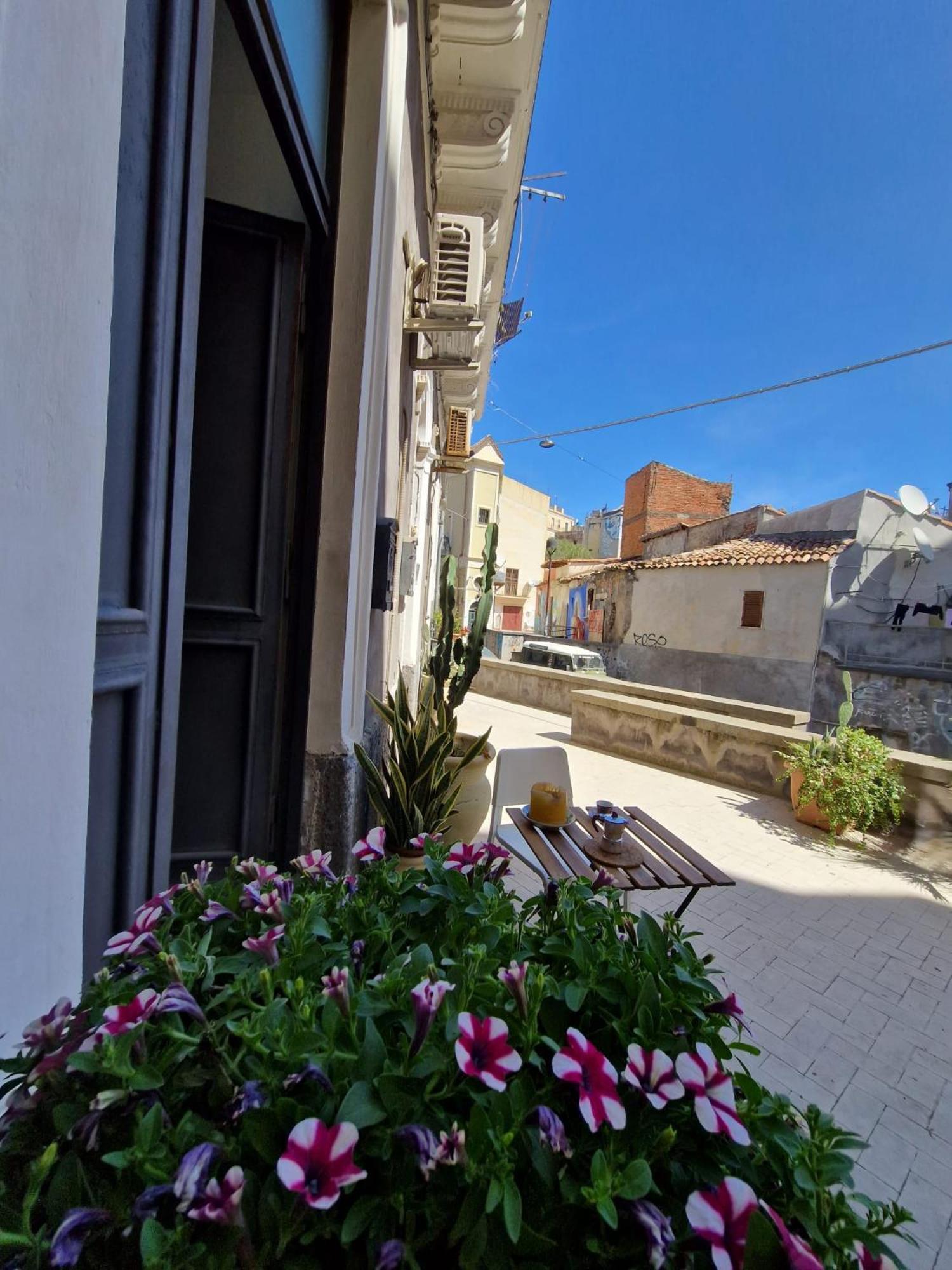 Elvira Home Катания Экстерьер фото